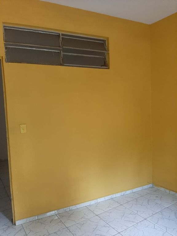 Casa para alugar com 1 quarto, 50m² - Foto 8