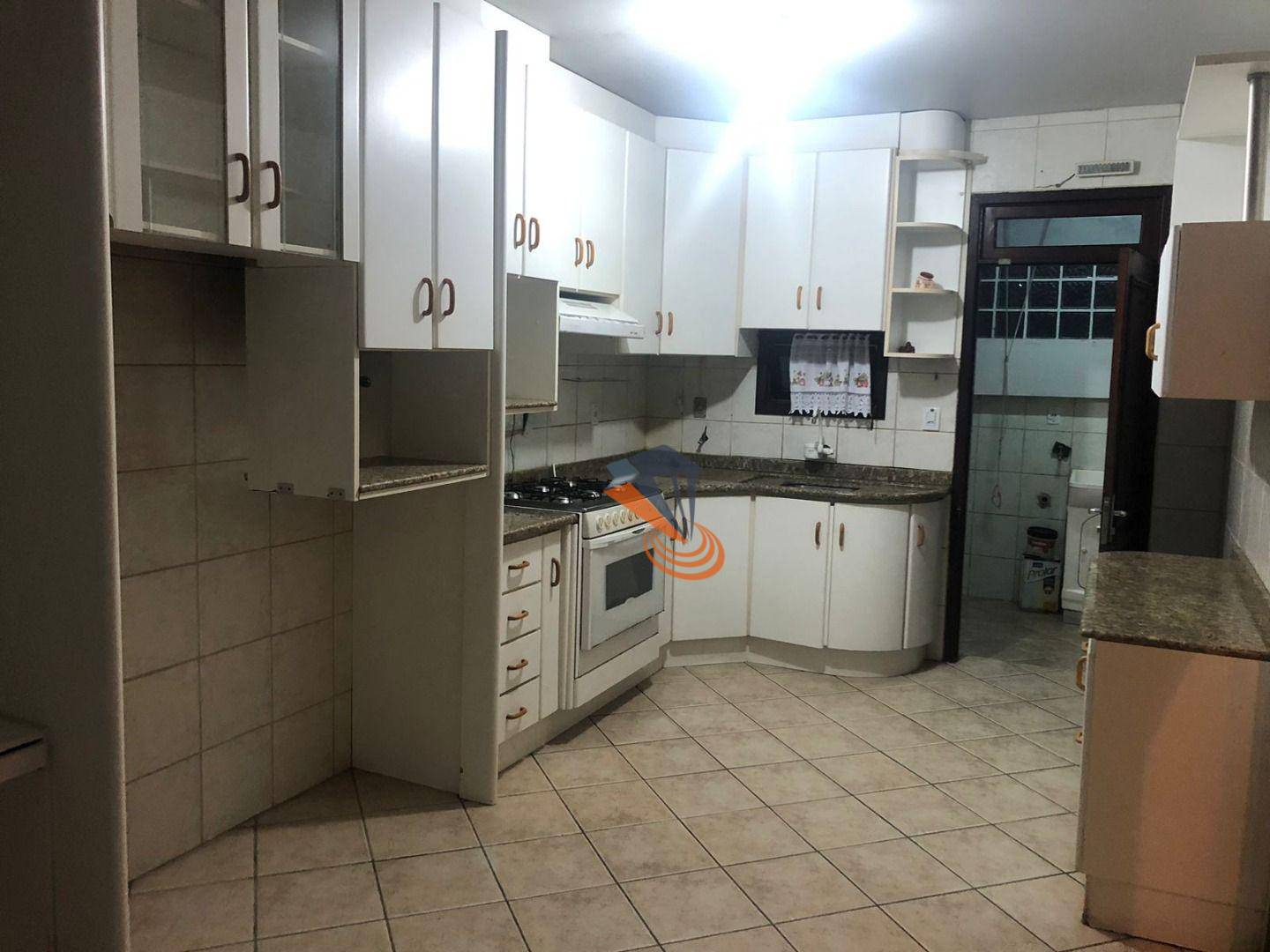 Casa à venda com 4 quartos, 210m² - Foto 19