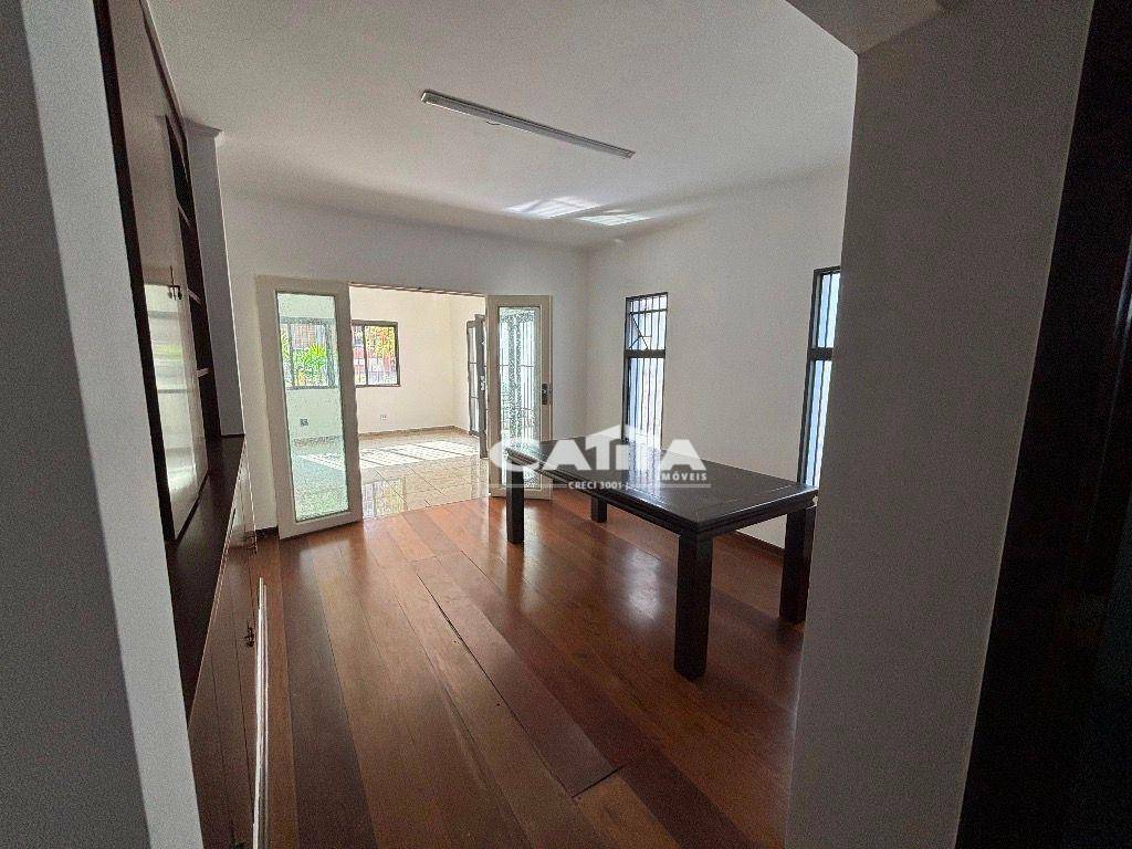 Sobrado para alugar com 3 quartos, 400m² - Foto 4