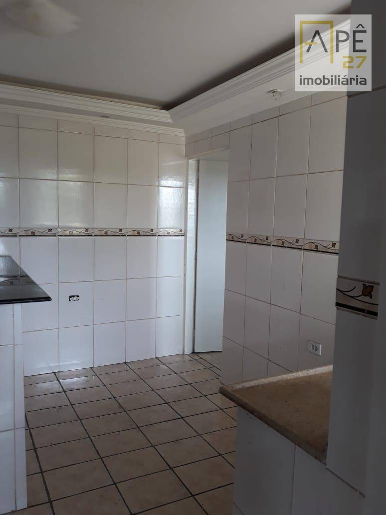 Casa à venda com 2 quartos, 100m² - Foto 10