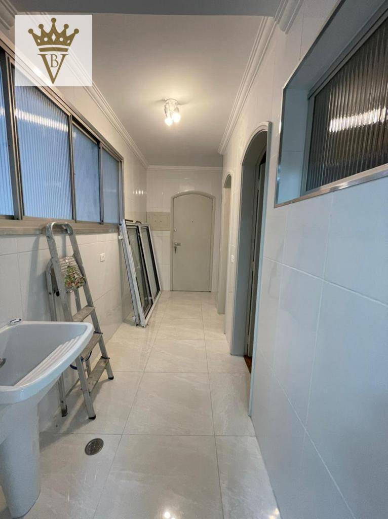 Apartamento à venda com 3 quartos, 135m² - Foto 11