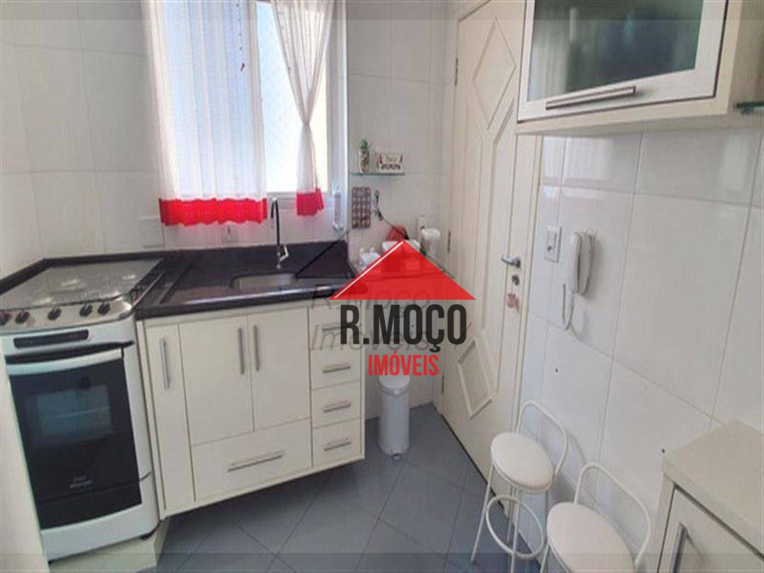 Apartamento à venda com 2 quartos, 70m² - Foto 10