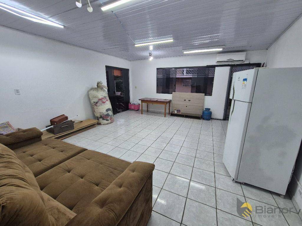 Casa à venda com 3 quartos, 300m² - Foto 14