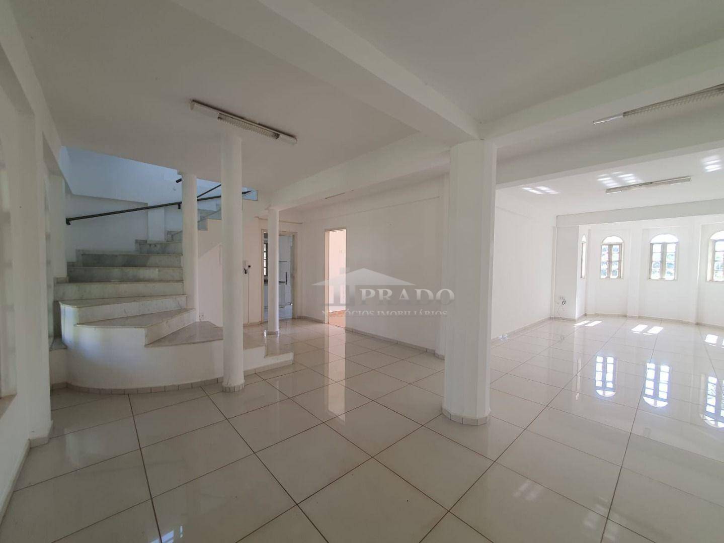 Sobrado para alugar com 5 quartos, 426m² - Foto 11