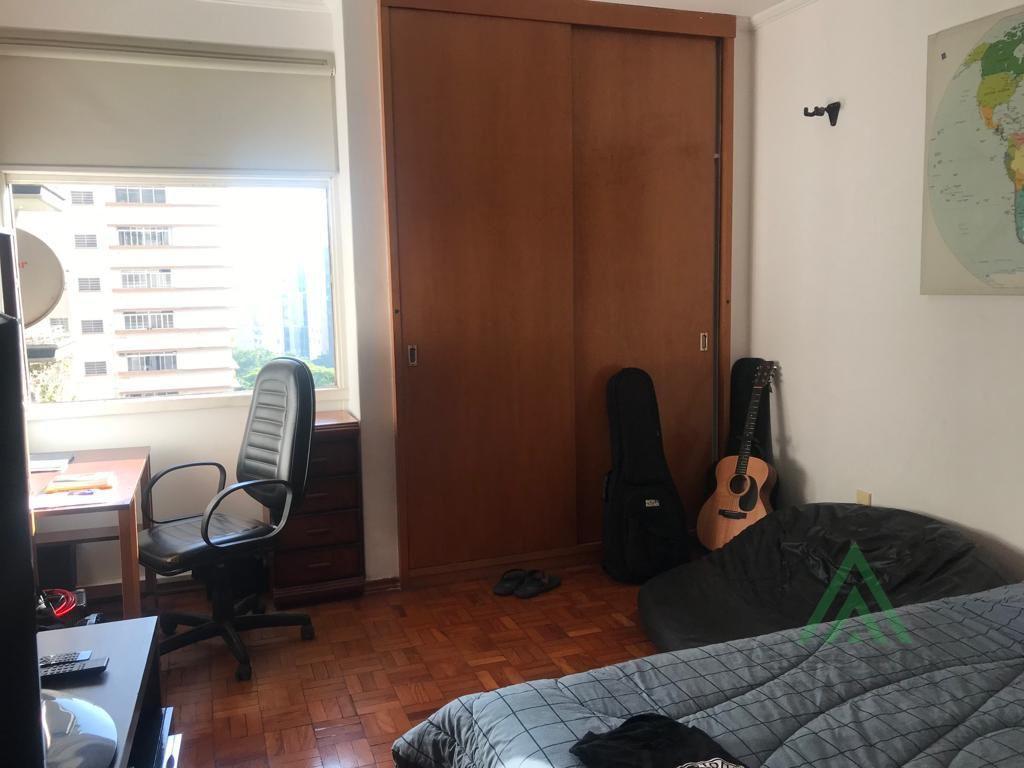 Apartamento à venda com 3 quartos, 180m² - Foto 10