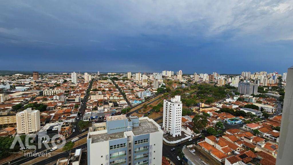 Apartamento para alugar com 3 quartos, 180m² - Foto 20