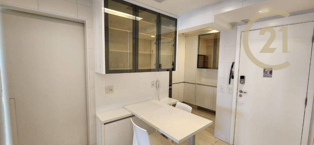 Apartamento à venda com 3 quartos, 173m² - Foto 8