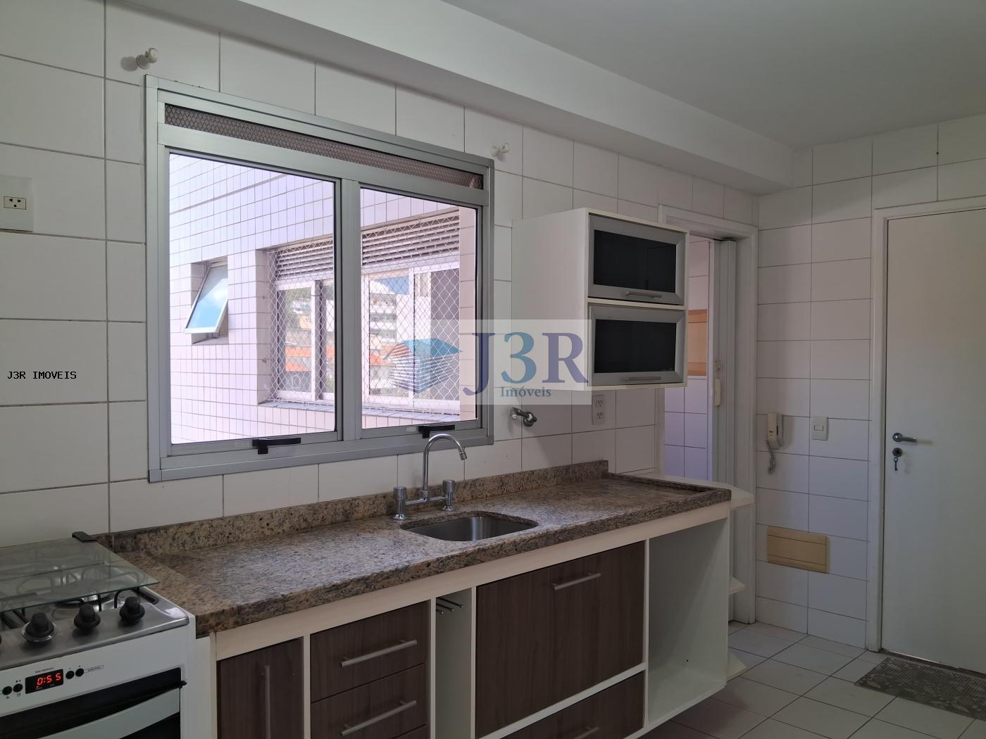 Apartamento para alugar com 3 quartos, 96m² - Foto 14