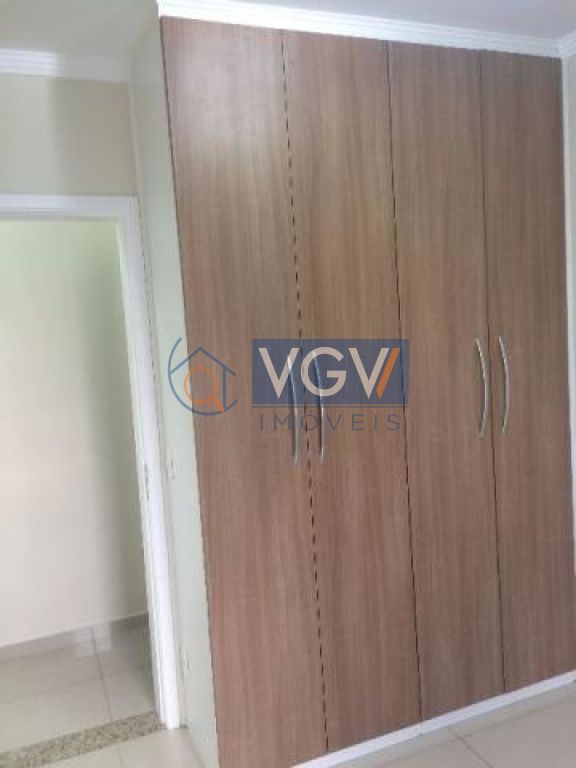 Apartamento à venda com 3 quartos, 65m² - Foto 4