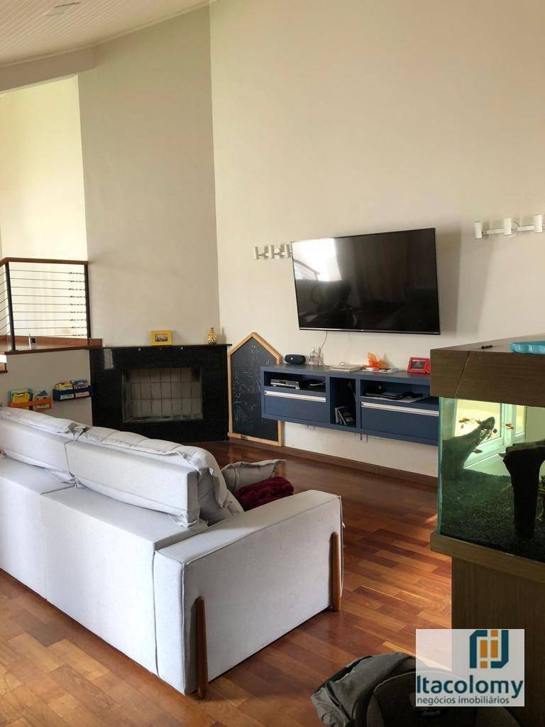 Casa de Condomínio à venda com 3 quartos, 205m² - Foto 1