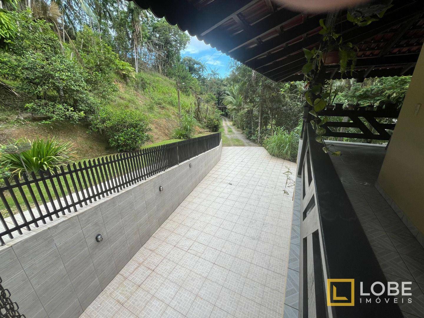 Chácara à venda com 4 quartos, 240m² - Foto 4