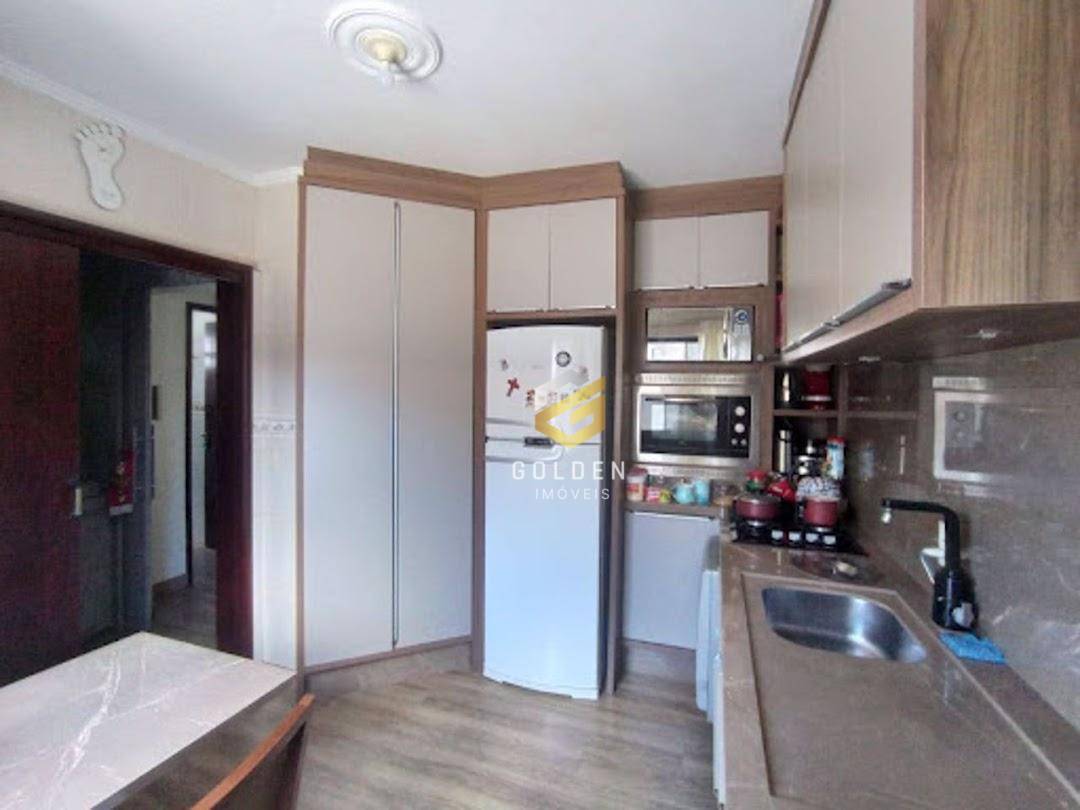 Casa à venda com 2 quartos, 190m² - Foto 11