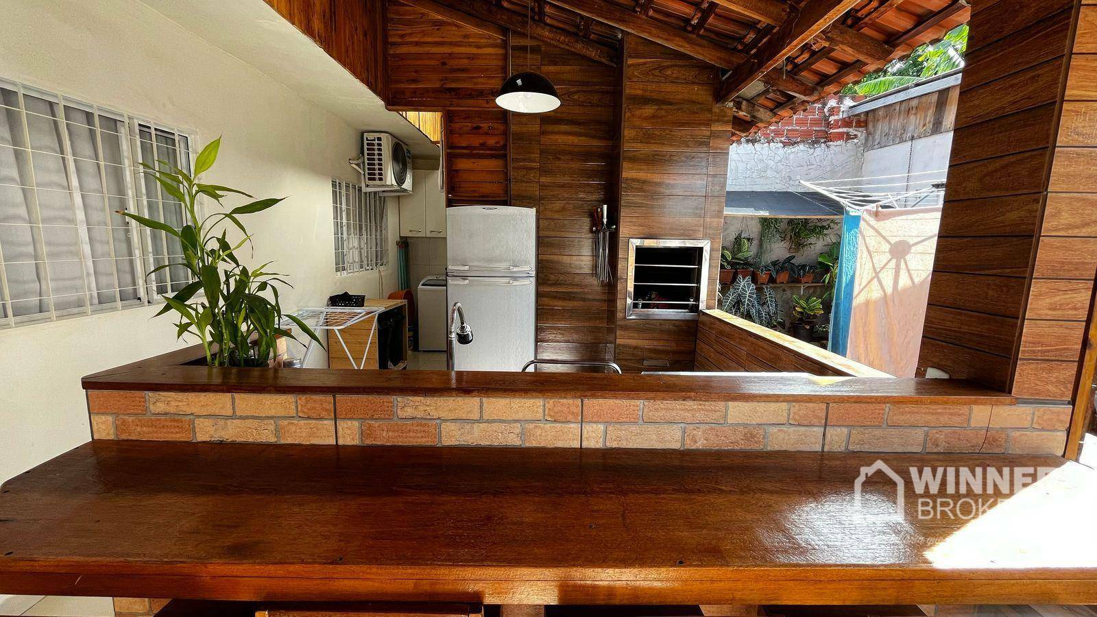 Casa à venda com 3 quartos, 180m² - Foto 10