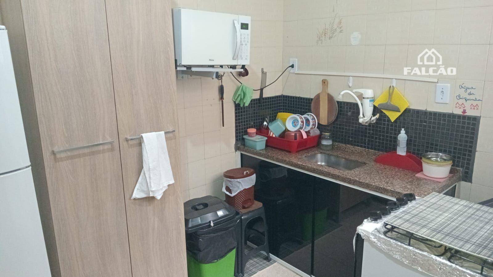 Apartamento à venda com 2 quartos, 72m² - Foto 13