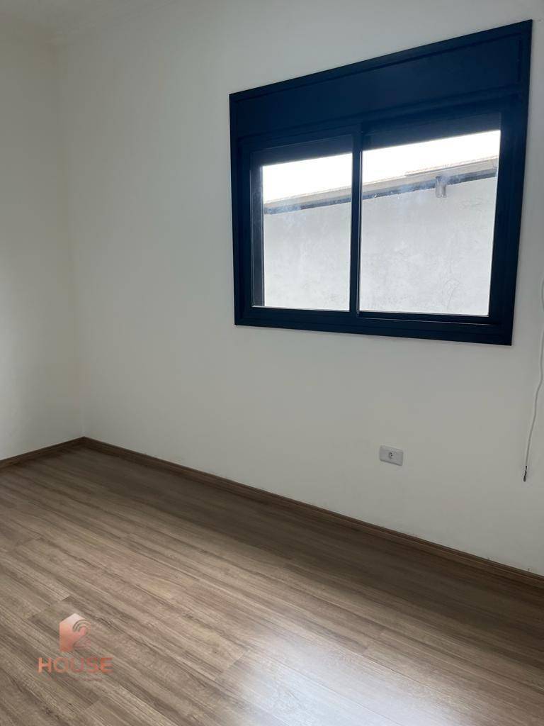 Sobrado à venda com 3 quartos, 136m² - Foto 2