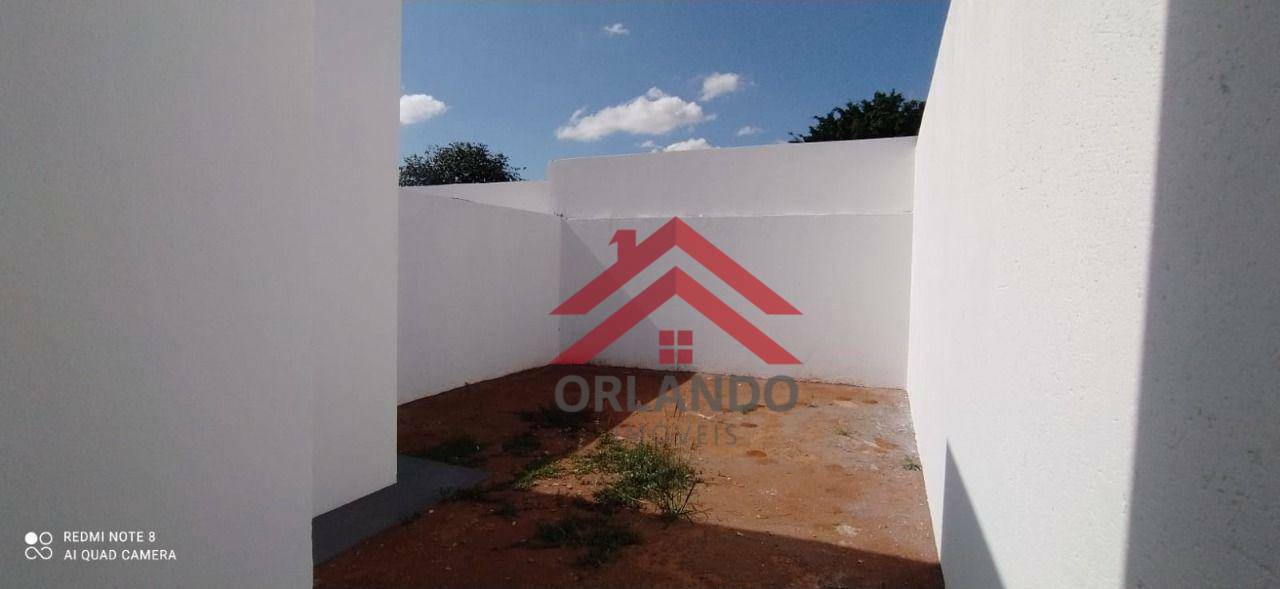 Casa à venda com 2 quartos, 67m² - Foto 9