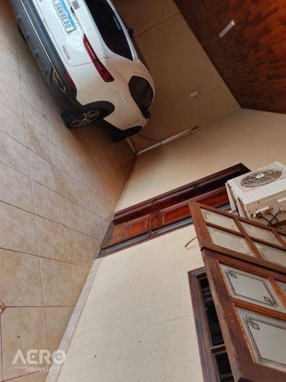 Casa à venda com 4 quartos, 184m² - Foto 17