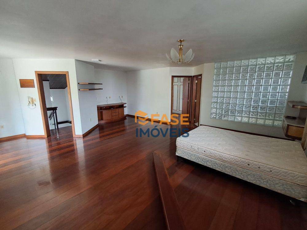 Casa à venda com 5 quartos, 260m² - Foto 9