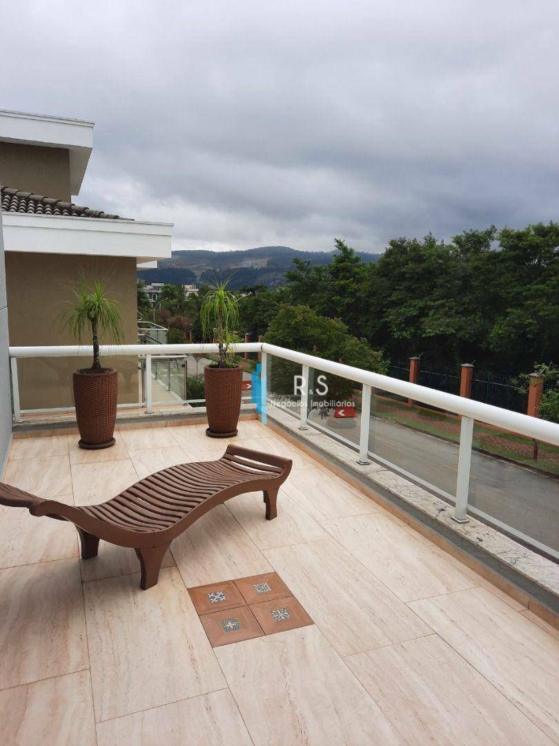 Casa à venda com 4 quartos, 385m² - Foto 4