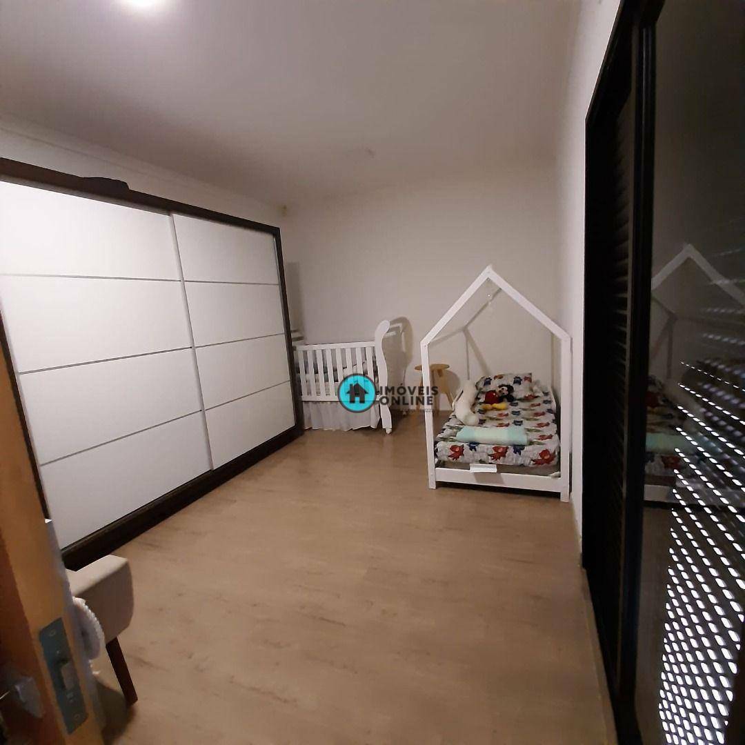 Casa à venda com 3 quartos, 190m² - Foto 14