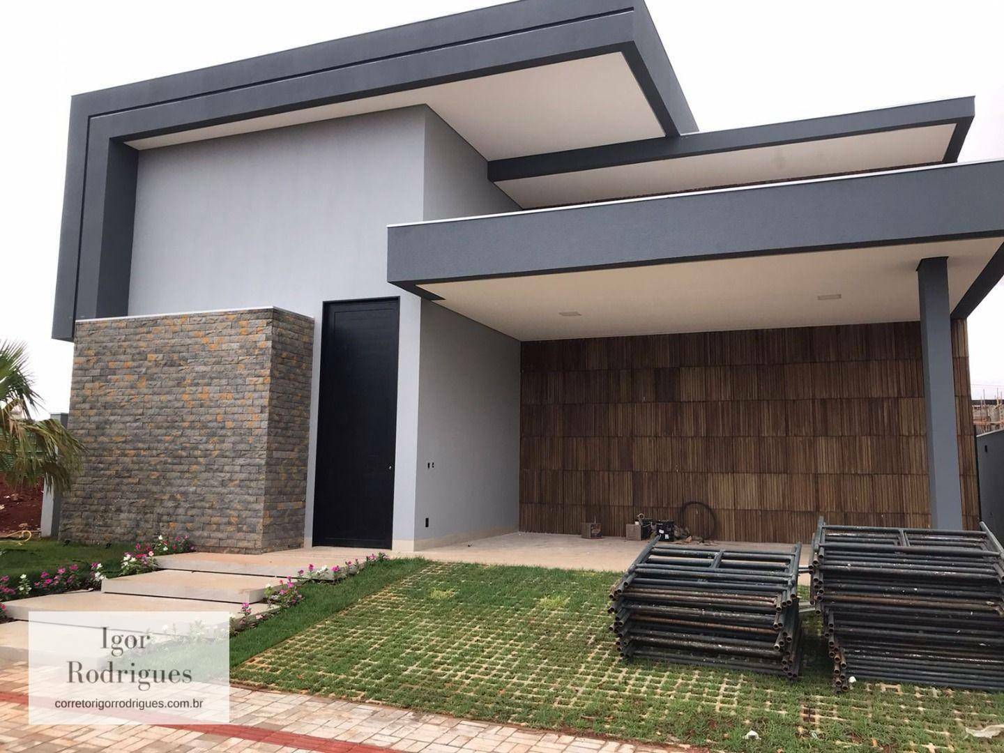 Casa à venda com 3 quartos, 238m² - Foto 2