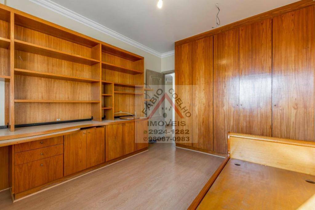 Apartamento à venda com 3 quartos, 236m² - Foto 7