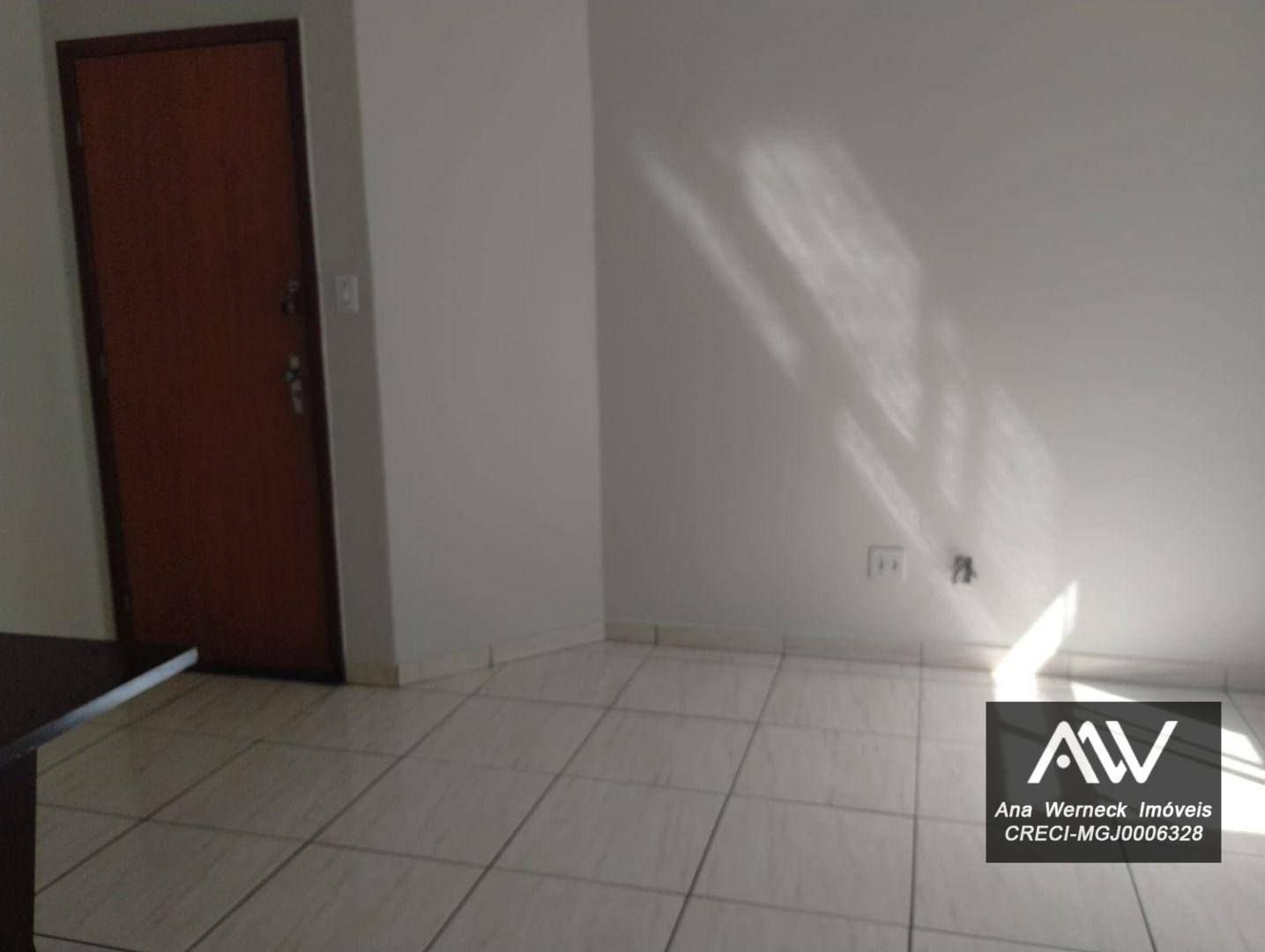 Apartamento à venda com 2 quartos, 60m² - Foto 4