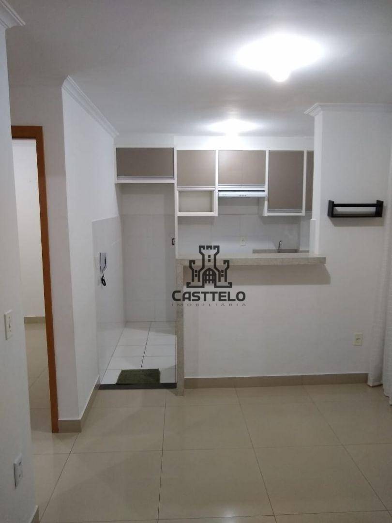 Apartamento à venda com 2 quartos, 45m² - Foto 2