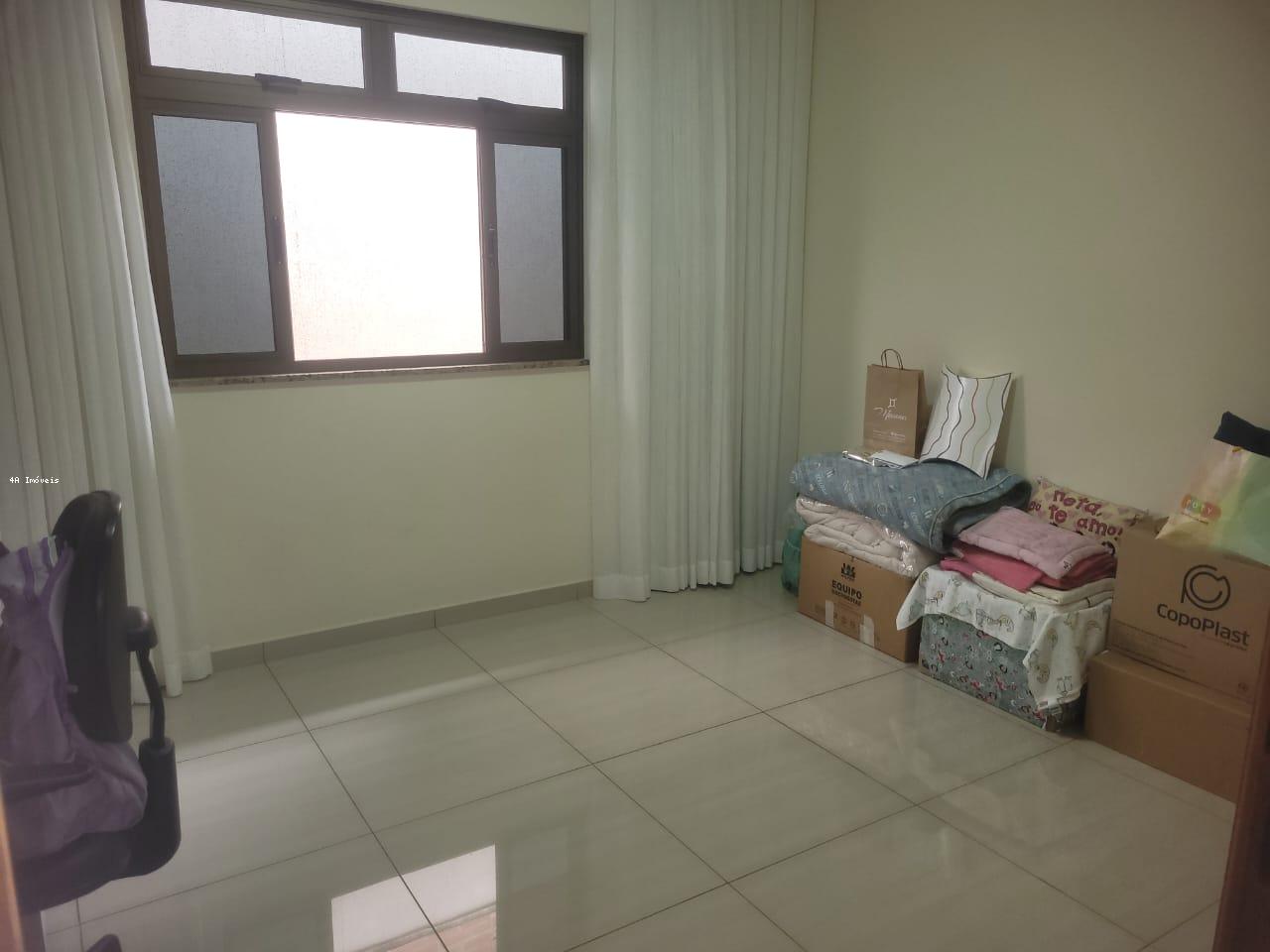 Casa à venda com 3 quartos, 324m² - Foto 17