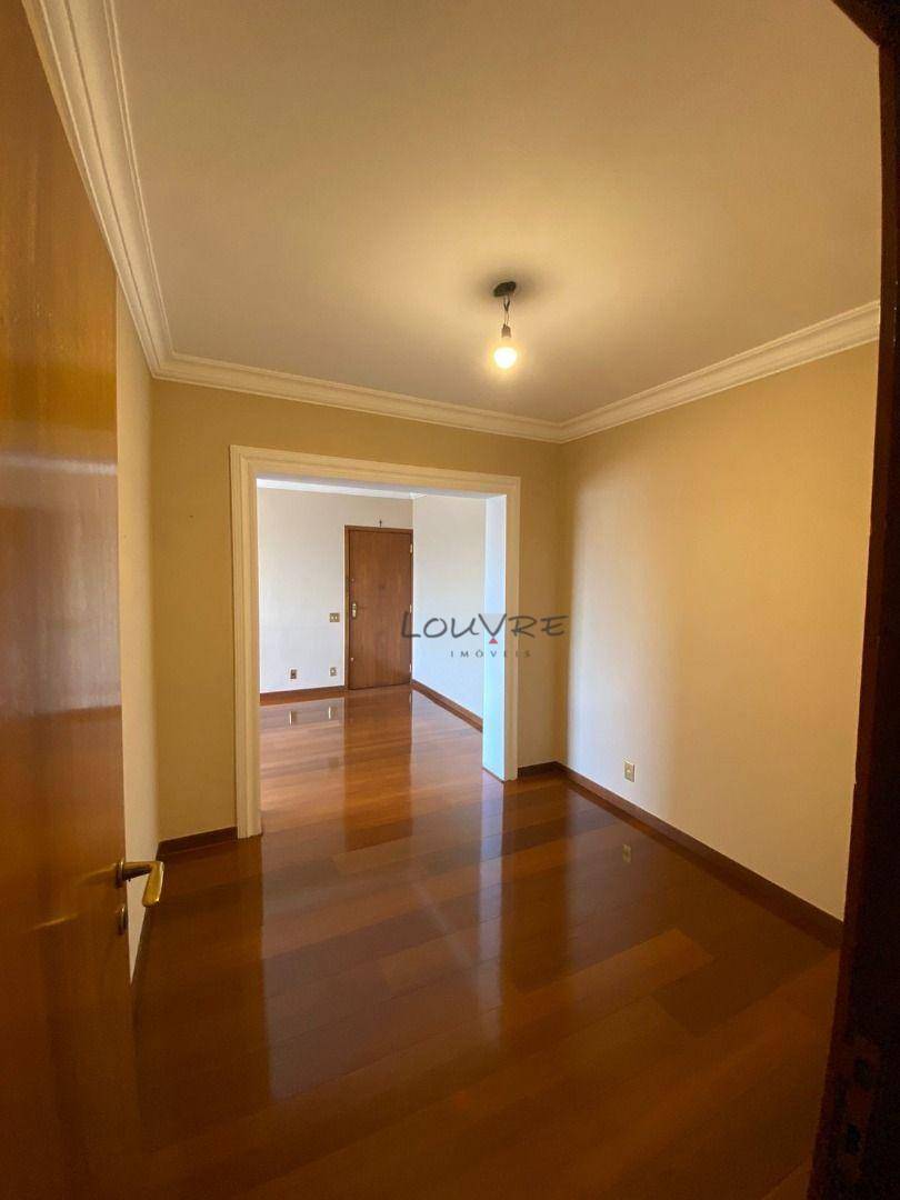 Apartamento à venda com 3 quartos, 115m² - Foto 8