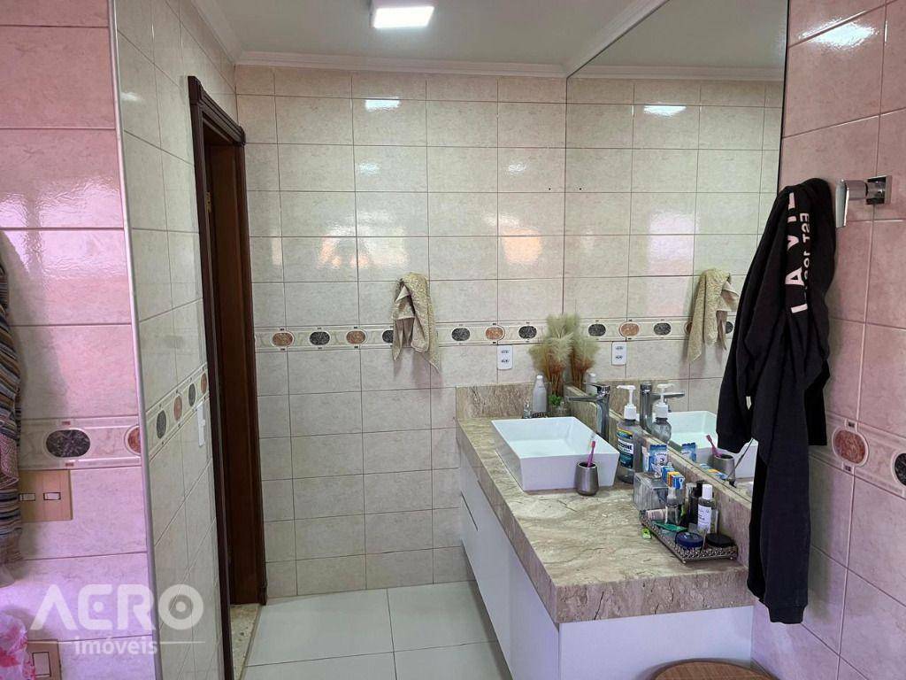 Casa de Condomínio à venda com 3 quartos, 338m² - Foto 21