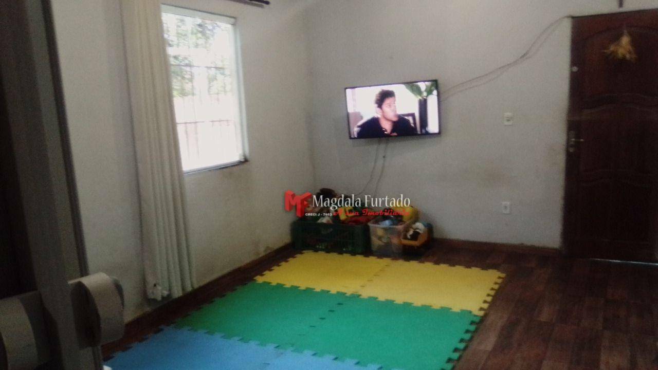 Casa à venda com 2 quartos, 90m² - Foto 13