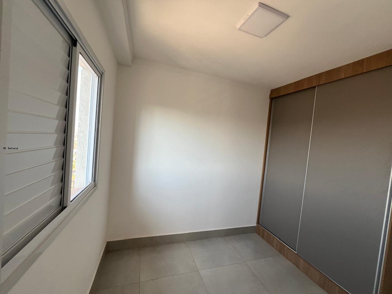 Apartamento para alugar com 2 quartos, 70m² - Foto 8