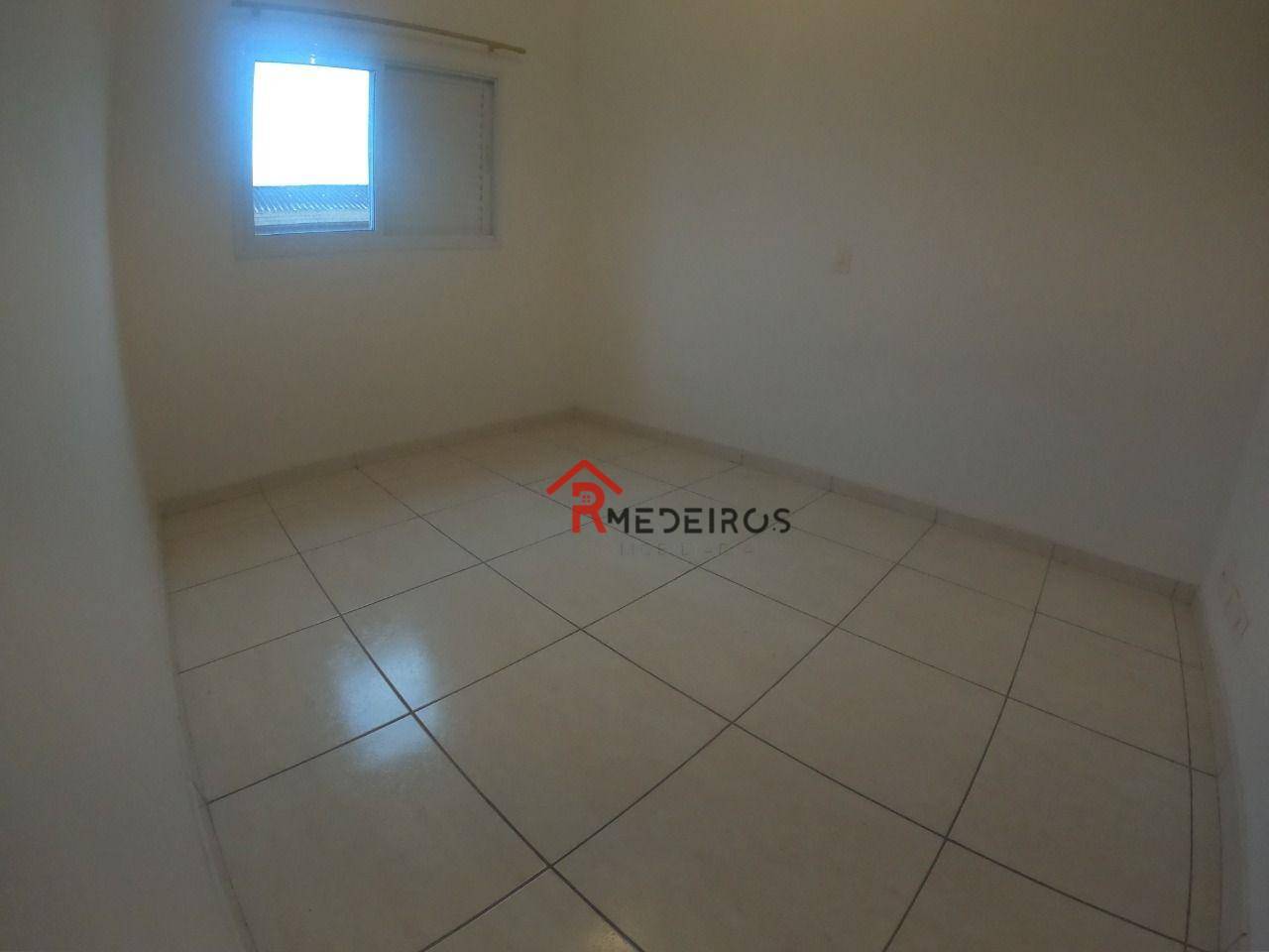 Casa à venda com 2 quartos, 62m² - Foto 12