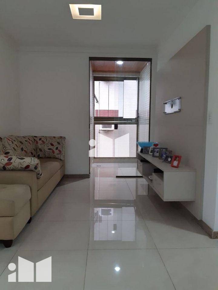 Apartamento à venda com 4 quartos, 165m² - Foto 4