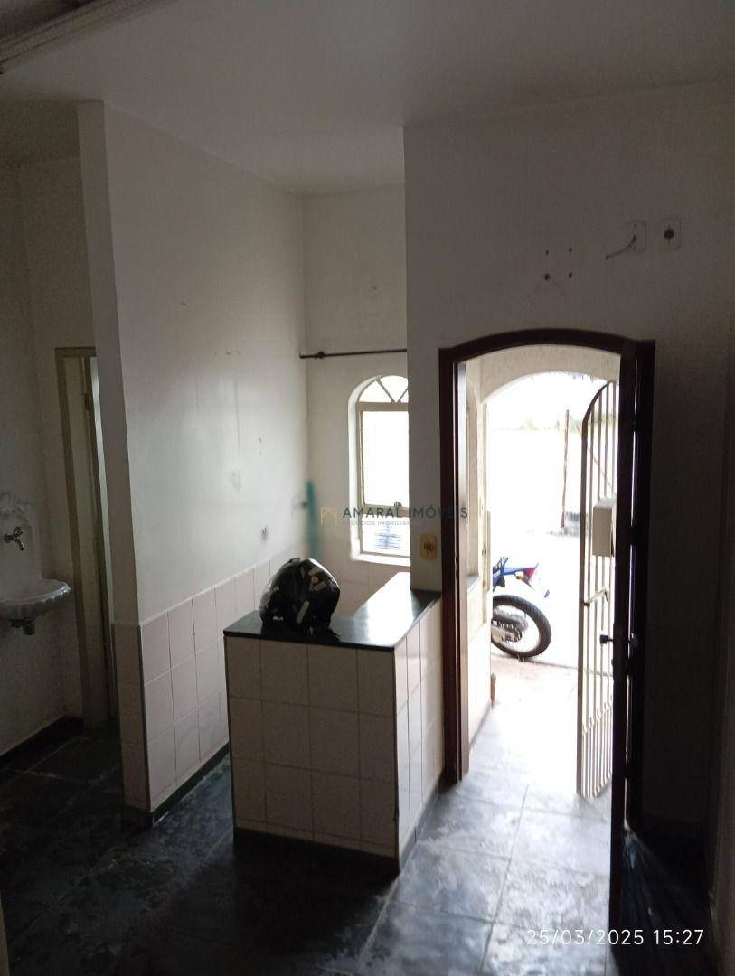 Casa à venda e aluguel com 2 quartos, 85m² - Foto 17