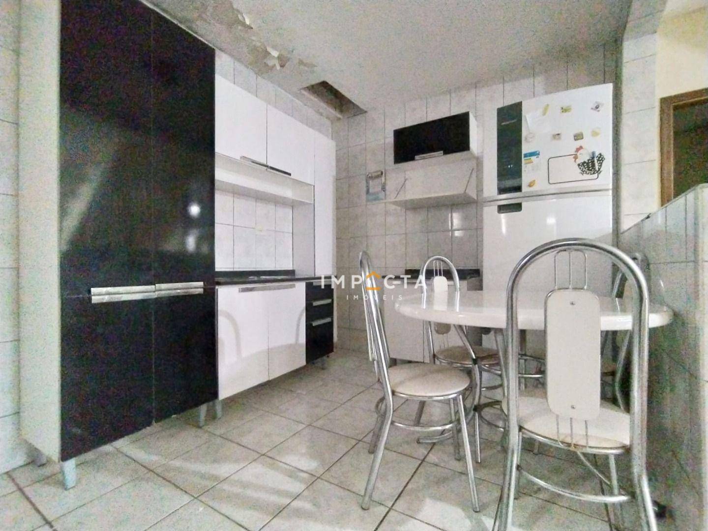 Sobrado à venda com 4 quartos, 327M2 - Foto 8