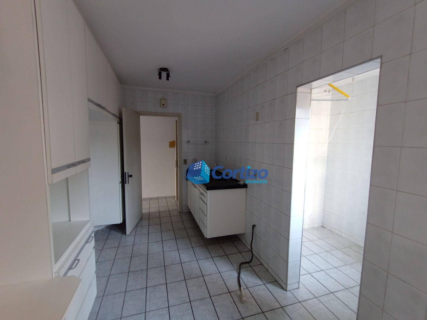 Apartamento à venda com 3 quartos, 96m² - Foto 6