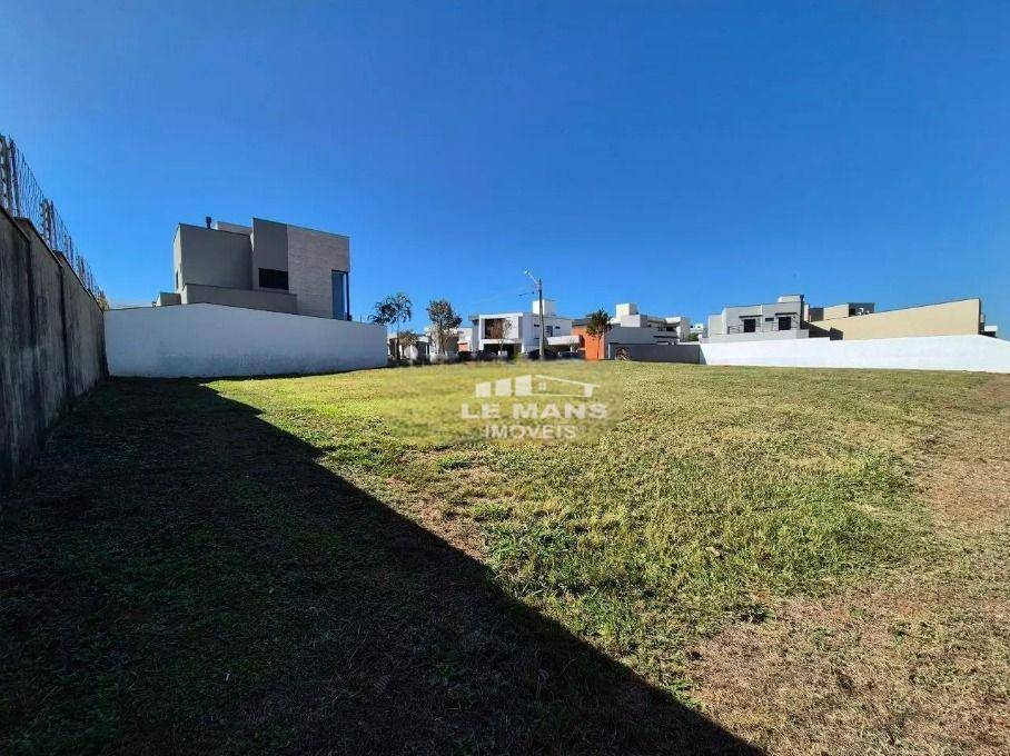 Loteamento e Condomínio, 692 m² - Foto 1