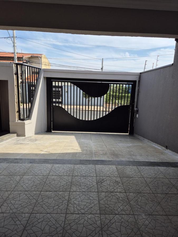 Casa à venda com 4 quartos, 164m² - Foto 2