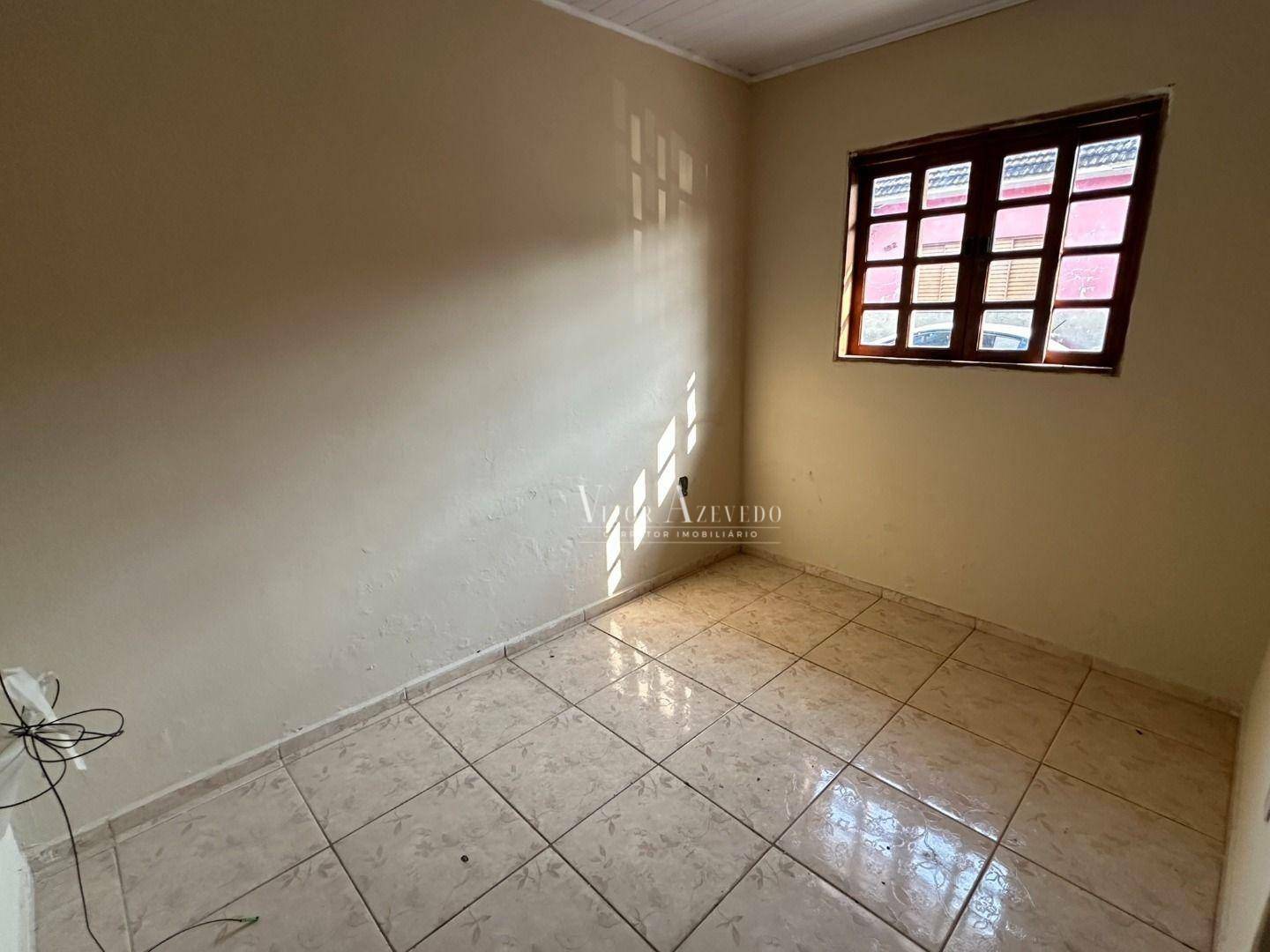 Casa à venda com 2 quartos, 60m² - Foto 3