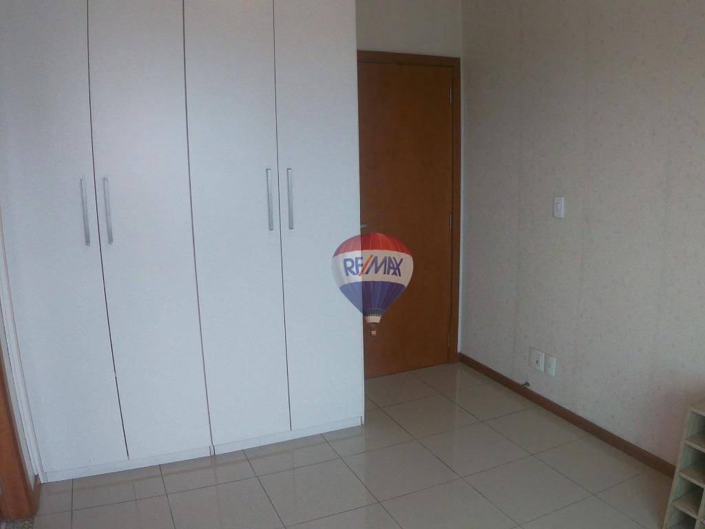 Apartamento para alugar com 3 quartos, 155m² - Foto 12