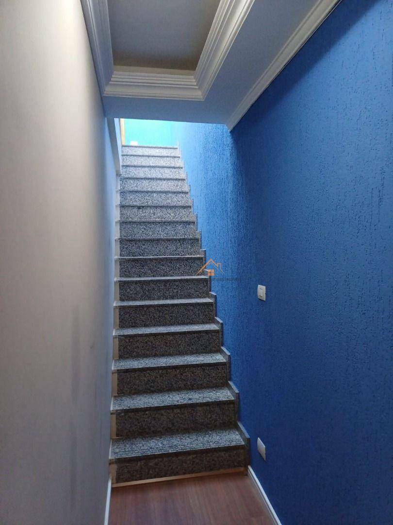 Sobrado à venda com 4 quartos, 200m² - Foto 22