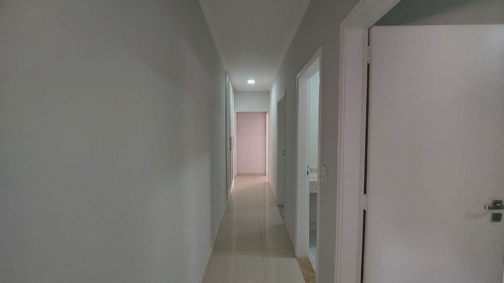 Casa à venda com 3 quartos, 200m² - Foto 19