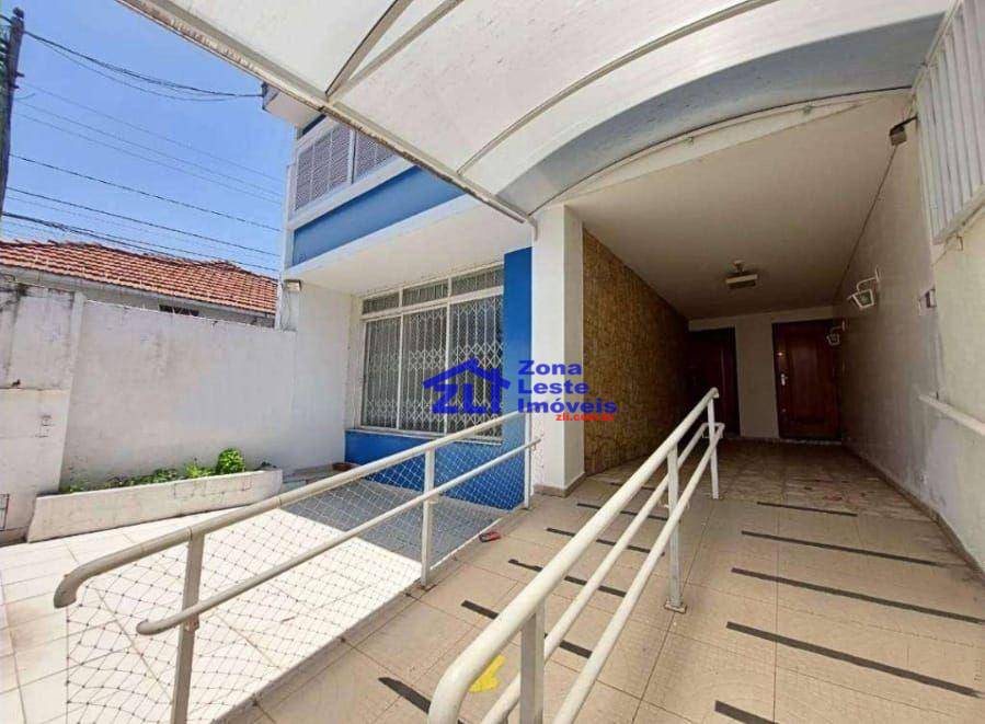 Sobrado à venda com 3 quartos, 243m² - Foto 1