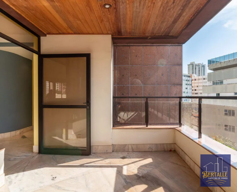 Apartamento à venda com 4 quartos, 236m² - Foto 4