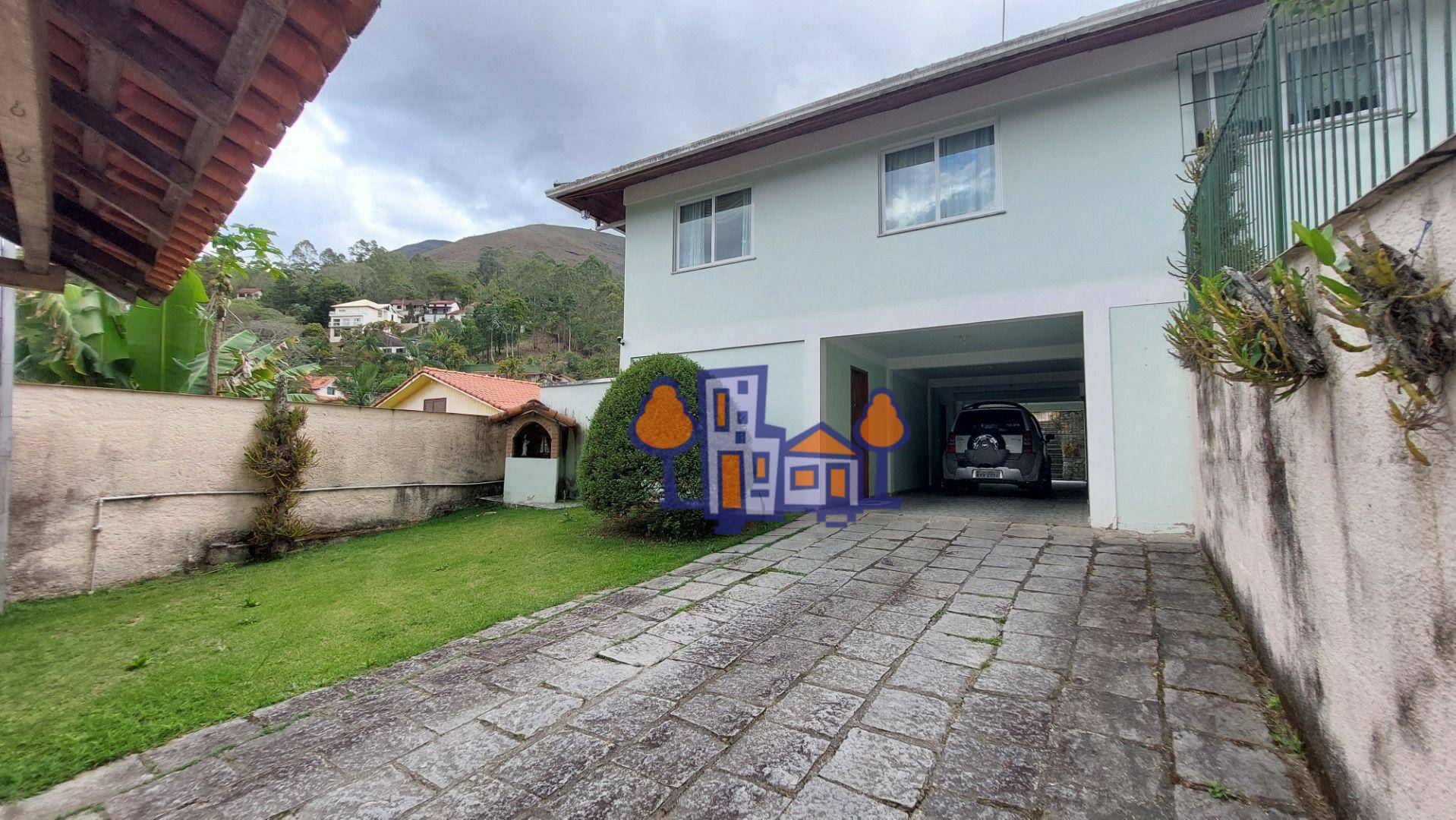 Casa à venda com 5 quartos, 355m² - Foto 1