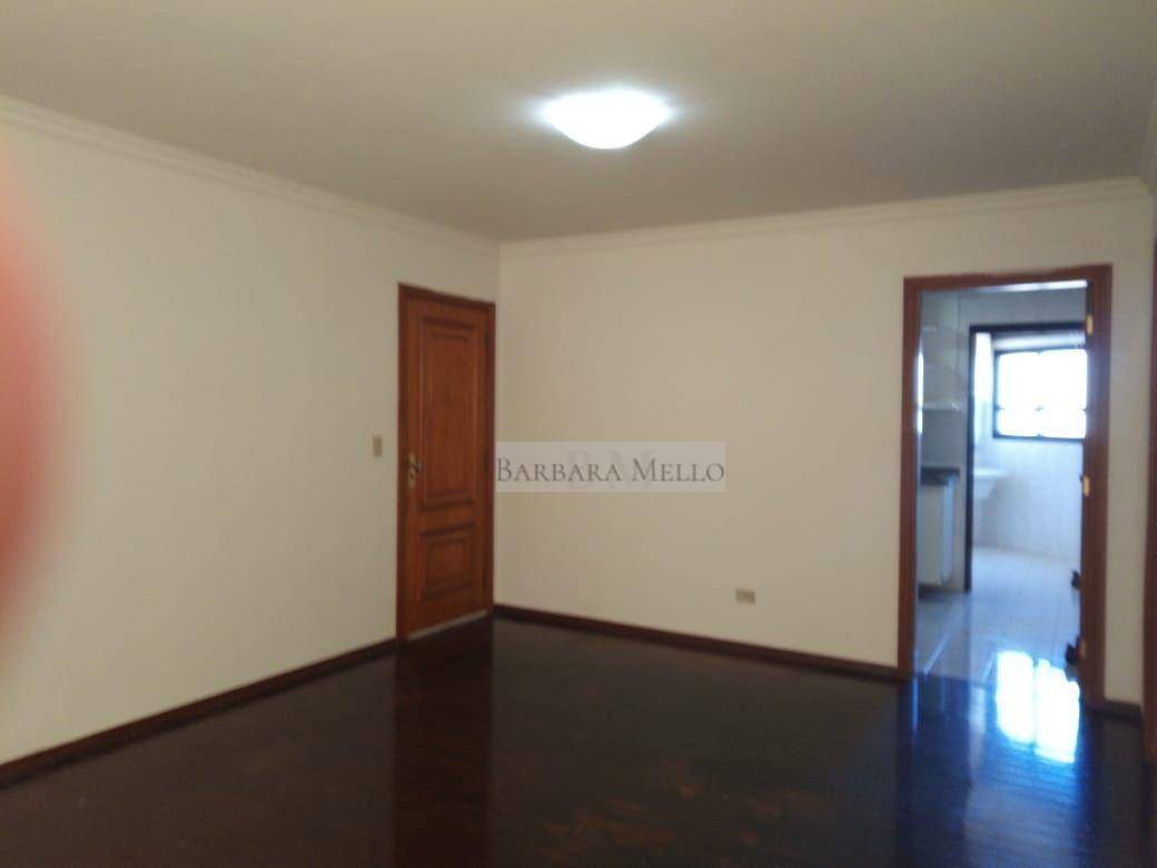 Apartamento para alugar com 3 quartos, 130m² - Foto 4