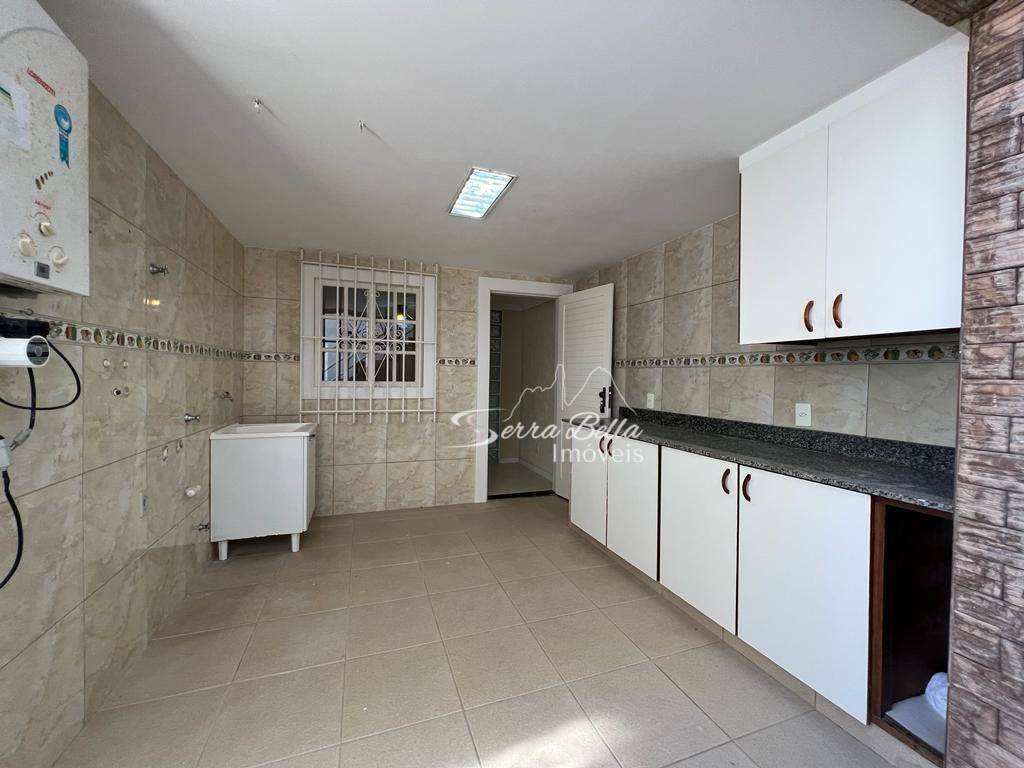 Casa à venda com 3 quartos, 370m² - Foto 23