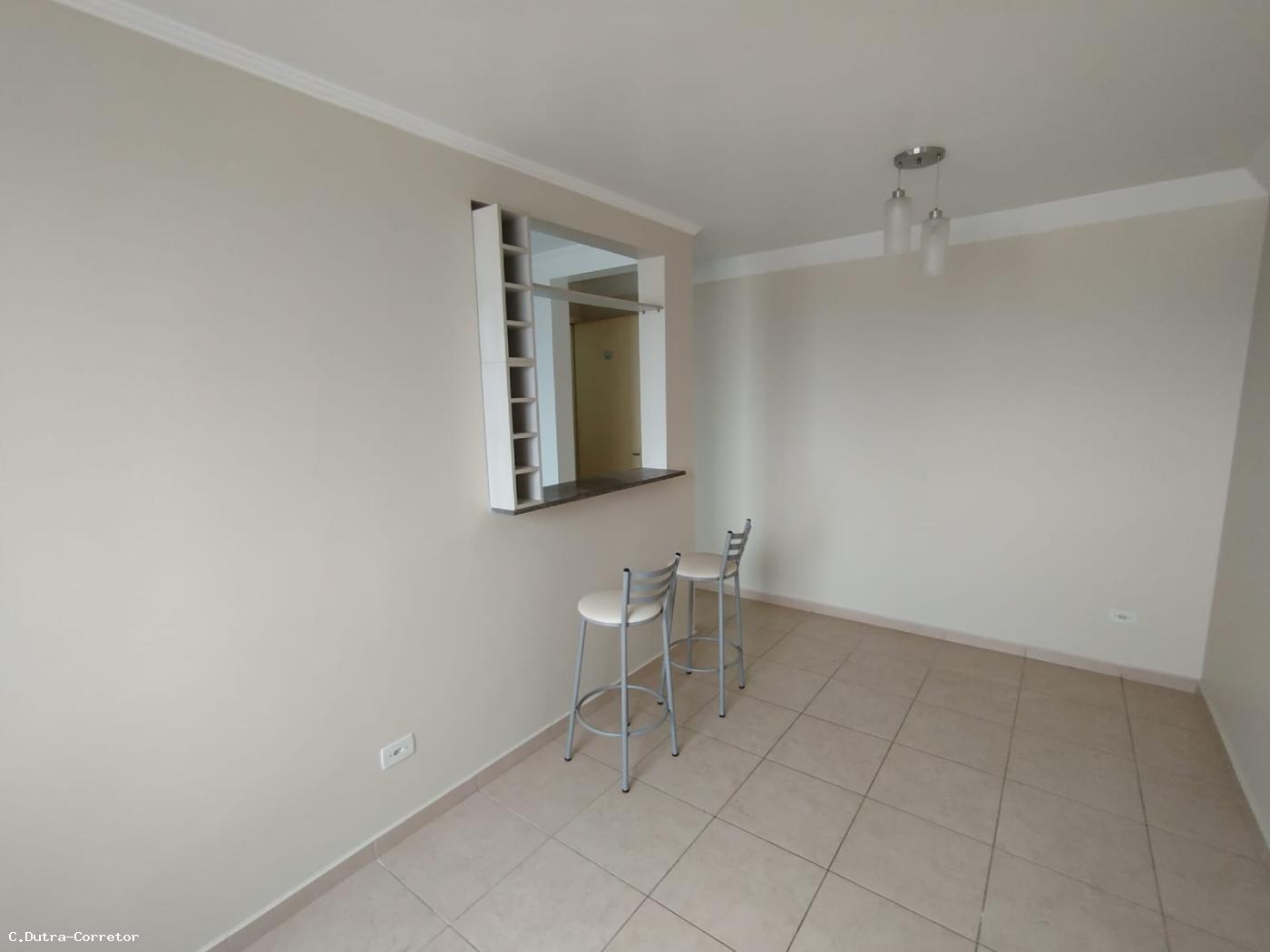 Apartamento à venda com 2 quartos, 45m² - Foto 2